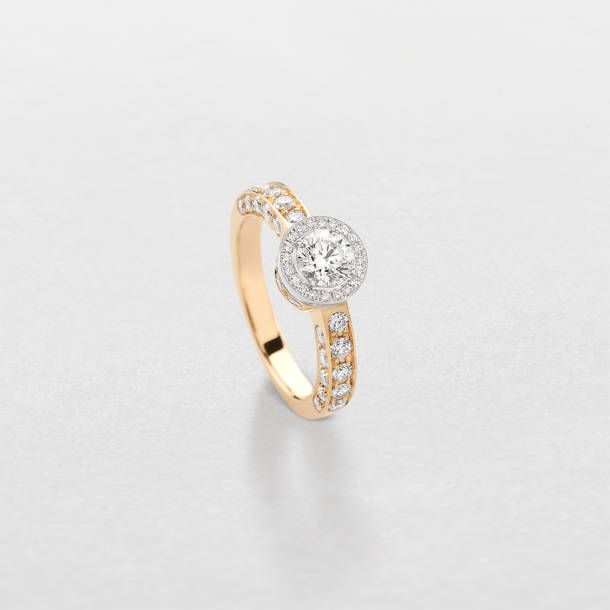 anello in oro bianco, rosa e diamanti