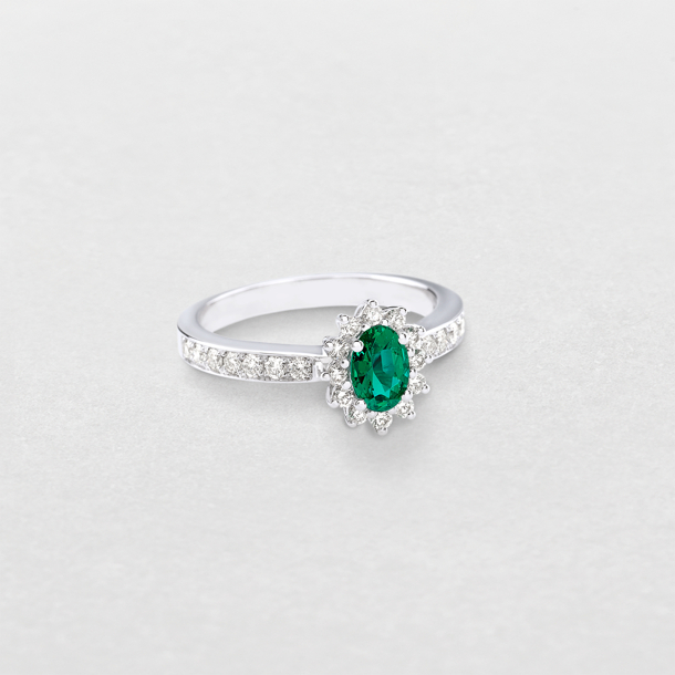 white gold with diamonds and emerald ring