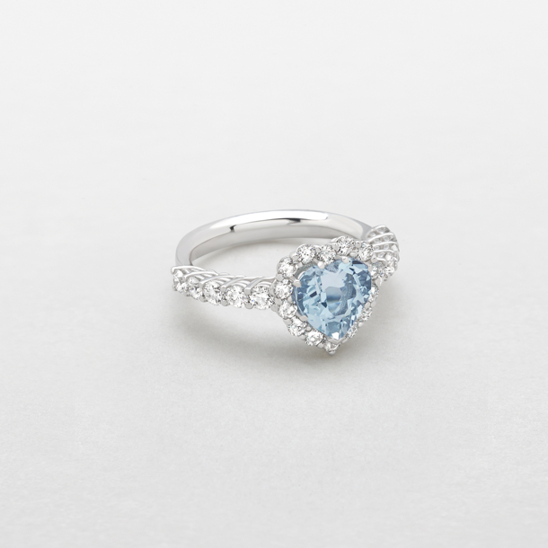 white gold with diamonds and aquamarine ring