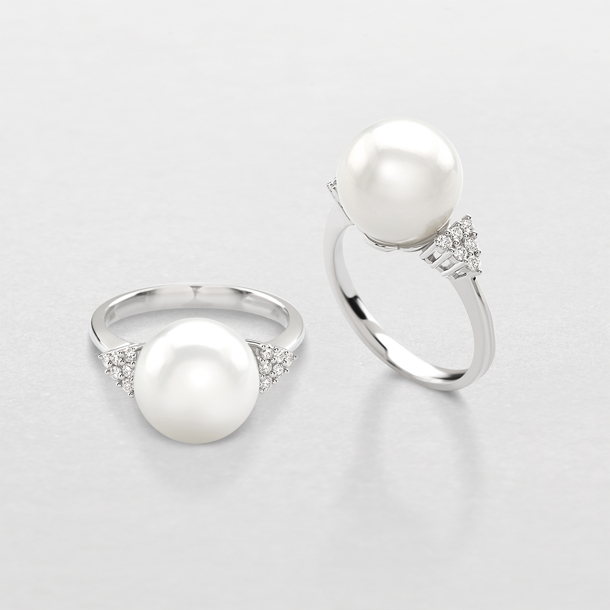 white gold with pearl and diamonds ring