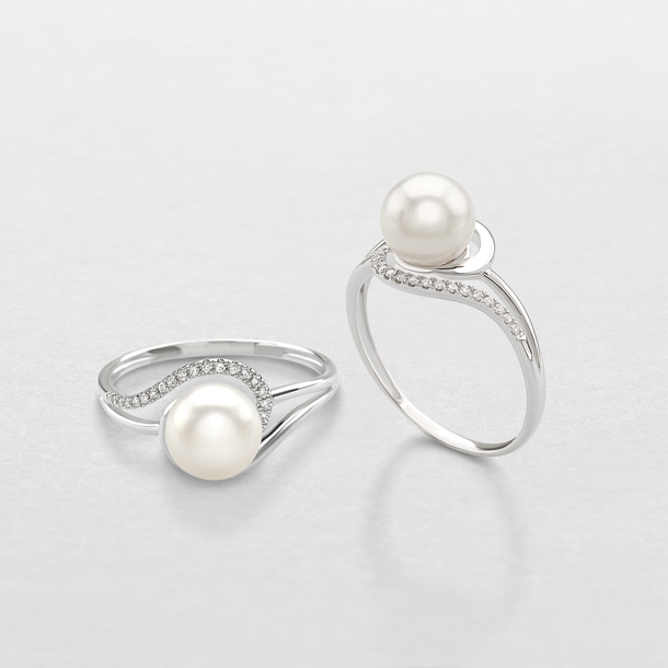 white gold with pearl and diamonds ring