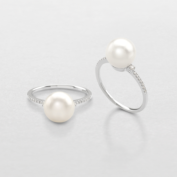 white gold with pearl and diamonds ring