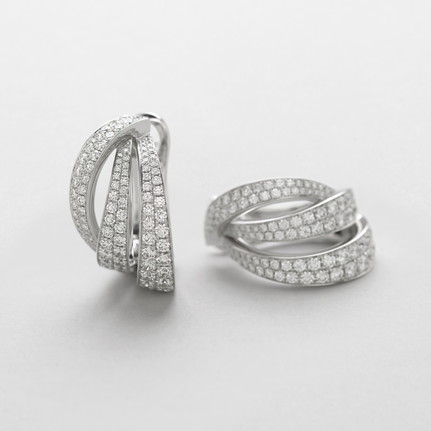 white gold and diamonds earrings