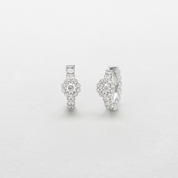 white gold and diamonds earrings