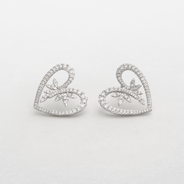 white gold and diamonds earrings