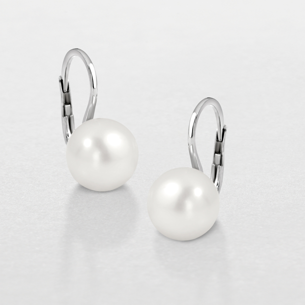 white gold and pearl earrings