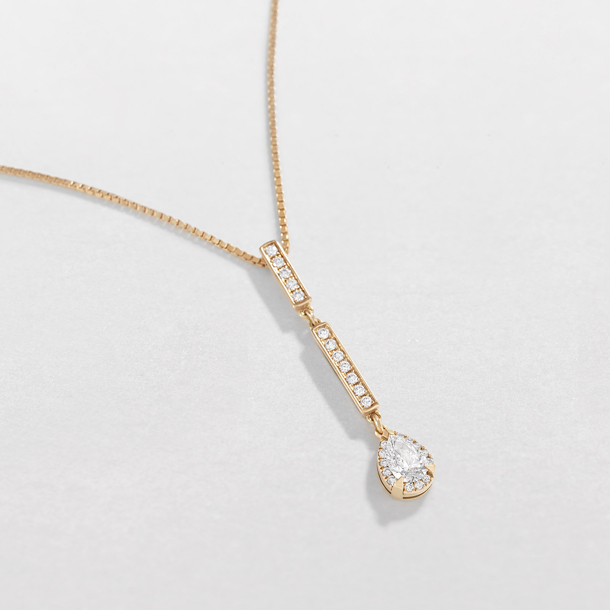 rose gold and diamonds necklace