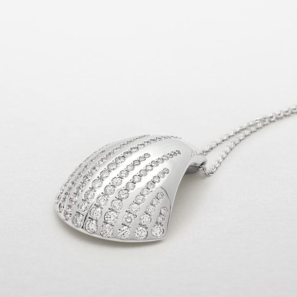 white gold with diamonds necklace