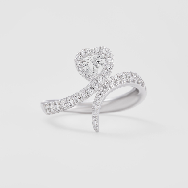 white gold and diamonds ring