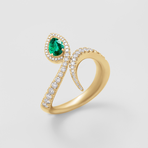 rose gold with diamonds and emerald ring