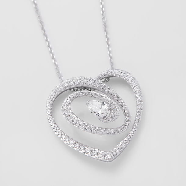 white gold and diamonds necklace