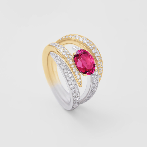 anello in oro bianco, rosa, diamanti e tormalina rosa