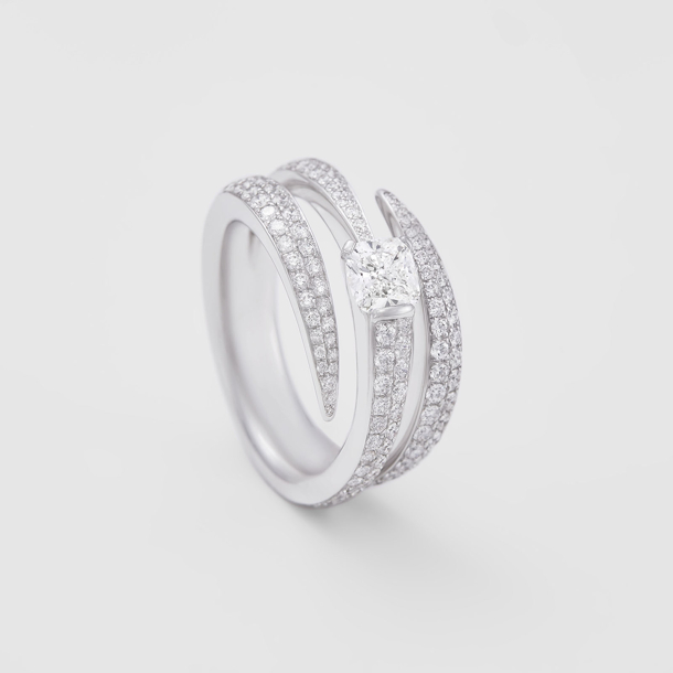 white gold and diamonds ring