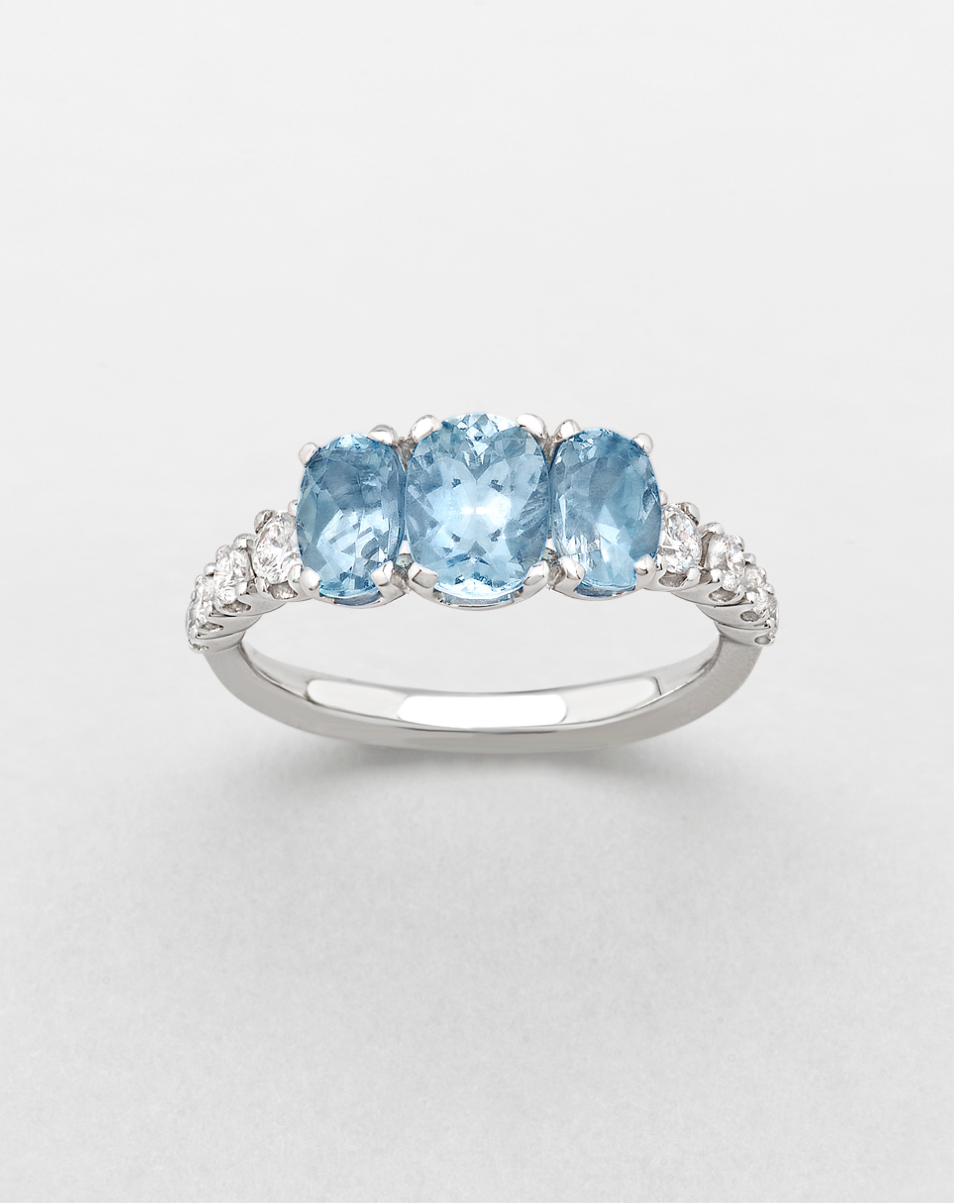 Discover Antologie Collection: AB16974BA white gold with diamonds and aquamarine ring