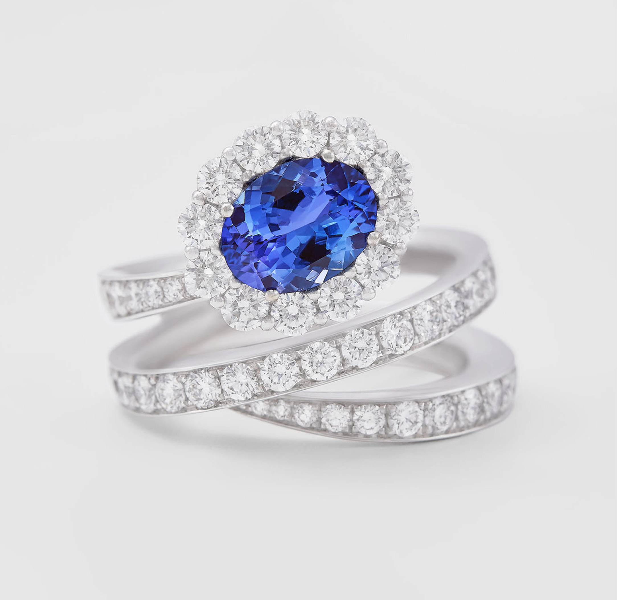 Discover the ring - model AB17121T in white gold with diamonds and blue tanzanite. Photo of Like Me Chapter Two ring in still-life